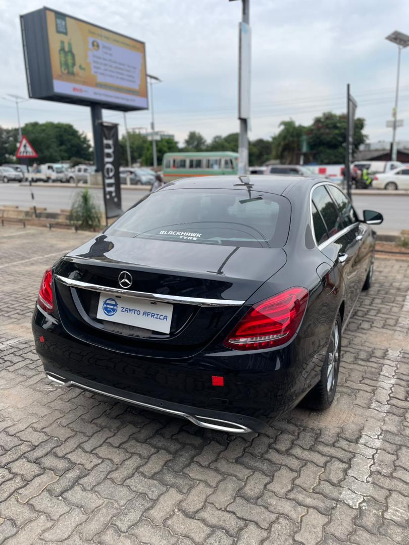 Mercedes Benz C180 Side View